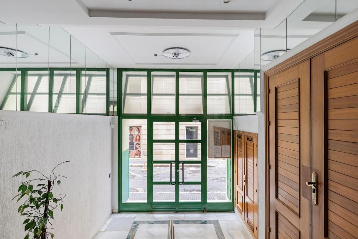 Downtown Climate Controlled Apartment